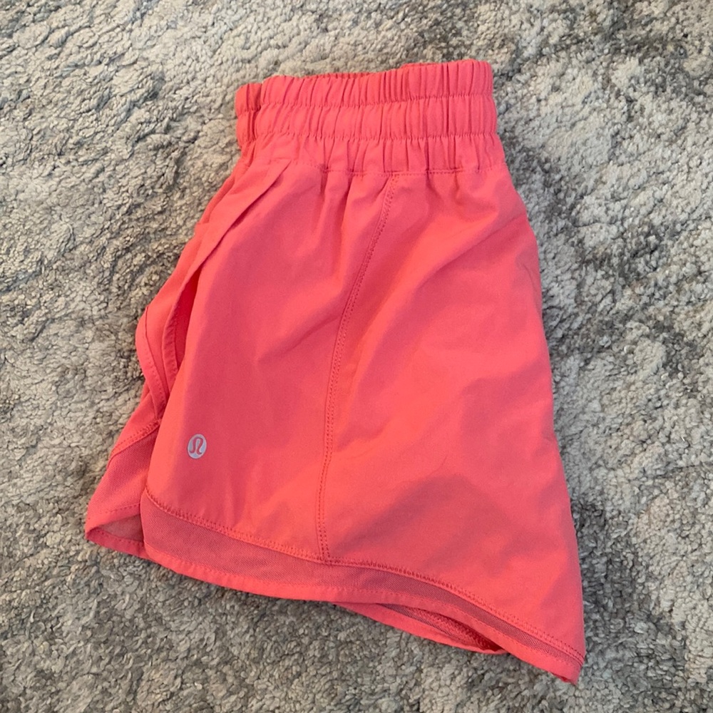 Lululemon hotty toddy shorts, size 6